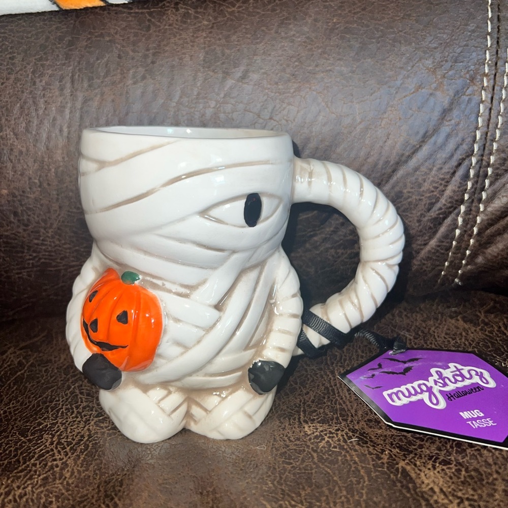 Mugshotz Halloween Mummy with Pumpkin Mug